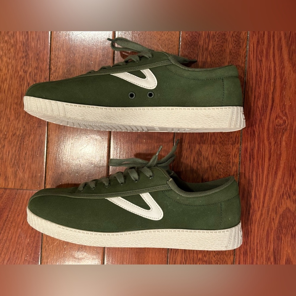 Tretorn Green Suede Nylite Plus Sneakers with White  Accents Size 9.5
